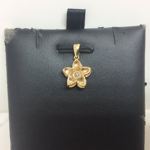14K REAL SOLID YELLOW GOLD Plumeria Flower diamond charm pendant 1.3gr - Picture 2 of 6